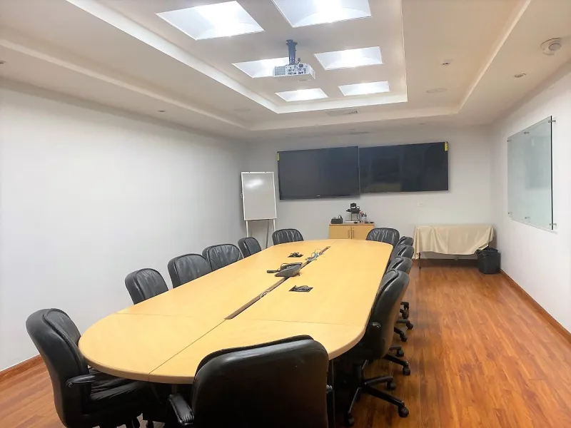 VENTA O ALQUILER DE PROPIEDAD COMERCIAL EN VÍA PORRAS